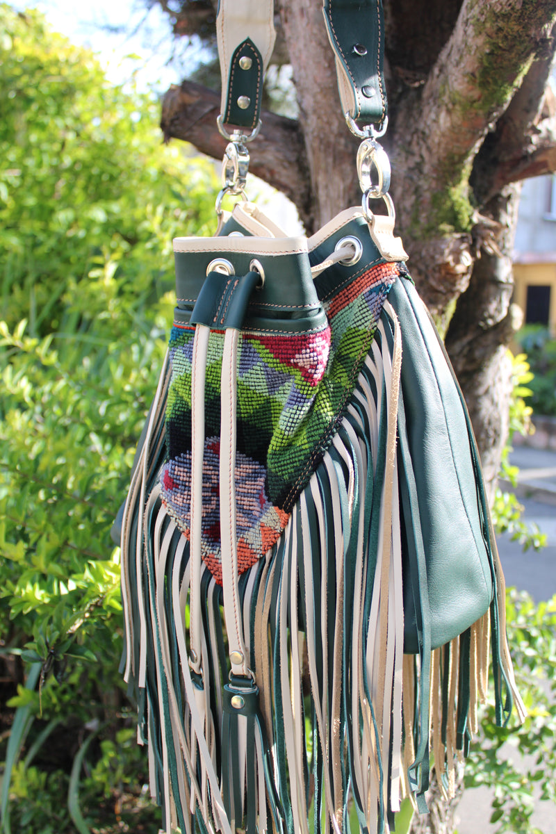 Fringe mixed color bucket bag